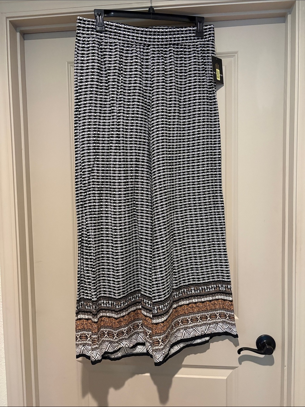 I.N. Studio Black & White Wide-Leg Palazzo Pants with Brown Border